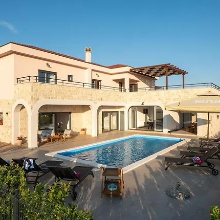 Villa Roza S Privatnim Grijanim Bazenom I Jacuzzijem *