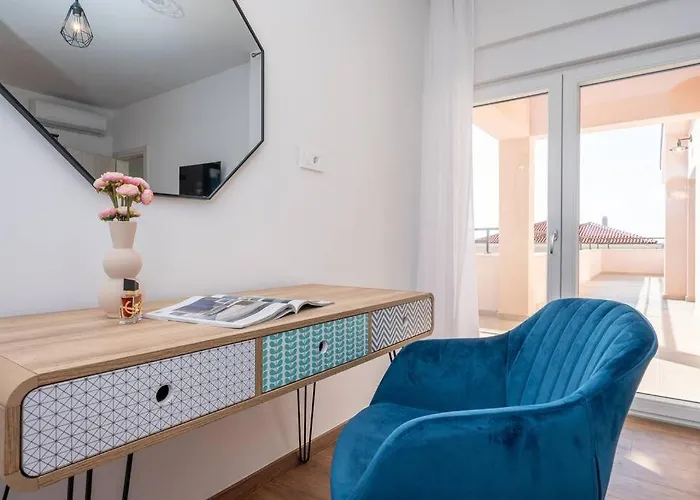 Roza S Privatnim Grijanim Bazenom I Jacuzzijem וילה