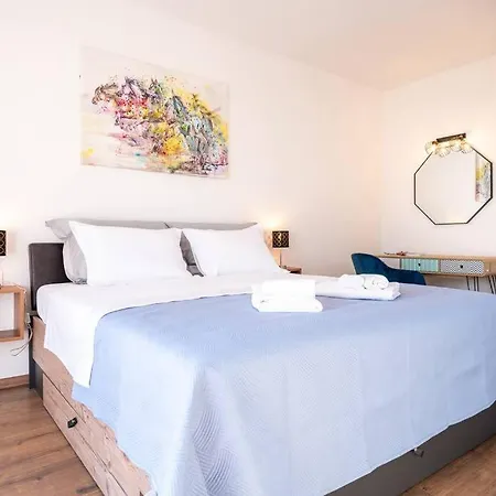 Villa Roza S Privatnim Grijanim Bazenom I Jacuzzijem