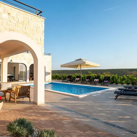 Villa Roza S Privatnim Grijanim Bazenom I Jacuzzijem *