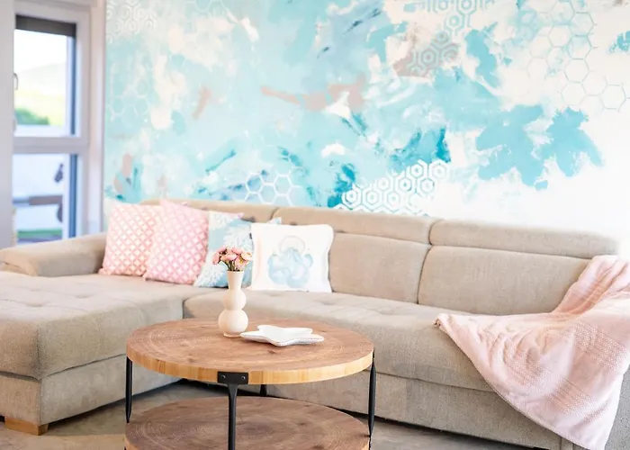 Roza S Privatnim Grijanim Bazenom I Jacuzzijem Villa Sukošan