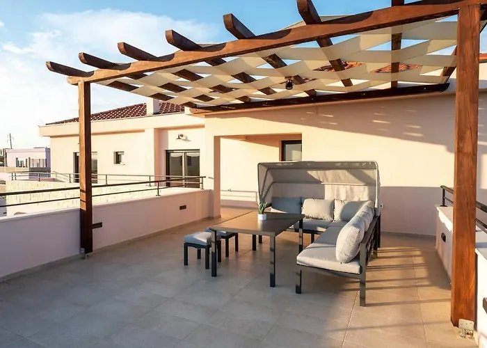 Roza S Privatnim Grijanim Bazenom I Jacuzzijem *