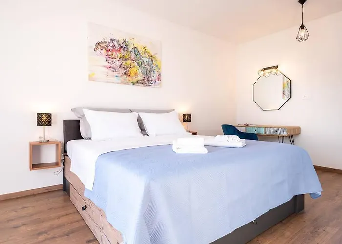 Villa Roza S Privatnim Grijanim Bazenom I Jacuzzijem