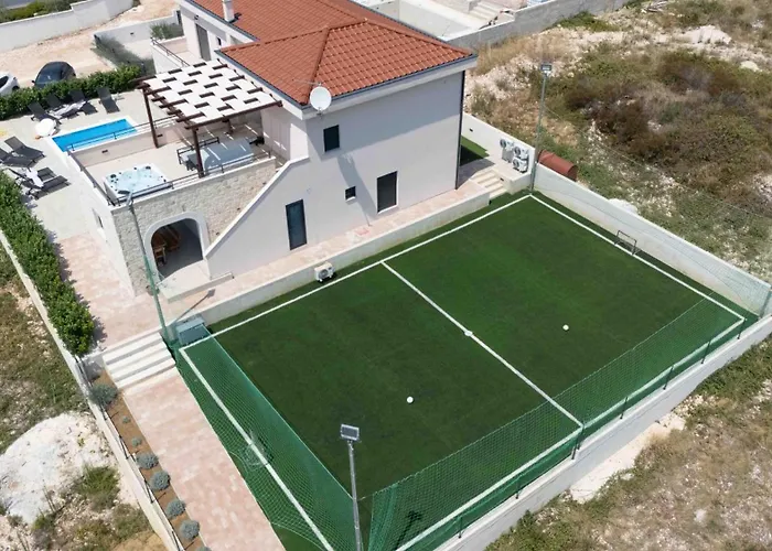 Roza S Privatnim Grijanim Bazenom I Jacuzzijem Villa